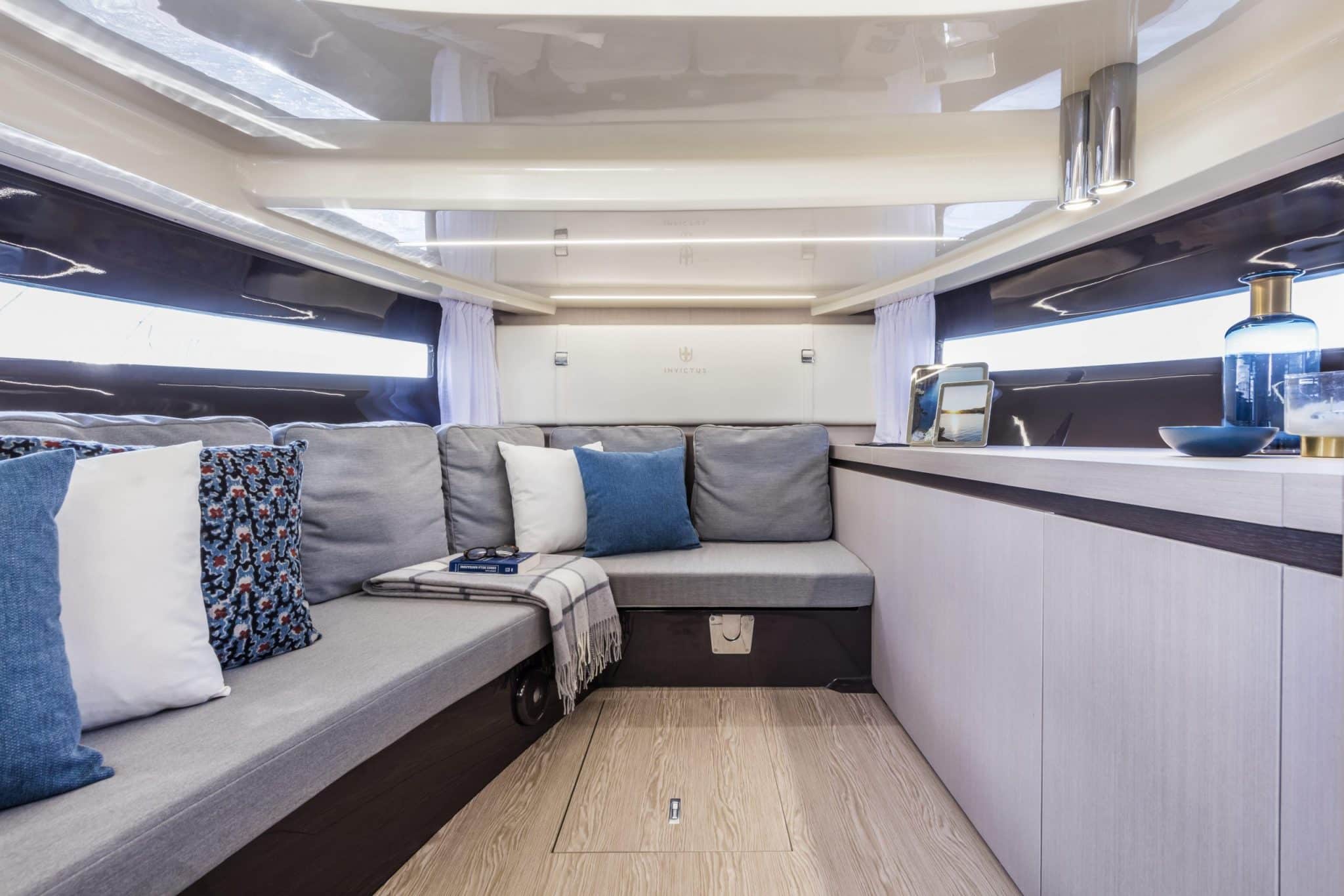 069f9ade-62d6-47b7-a767-72316520bc5cINVICTUS(20)320GT-768-min