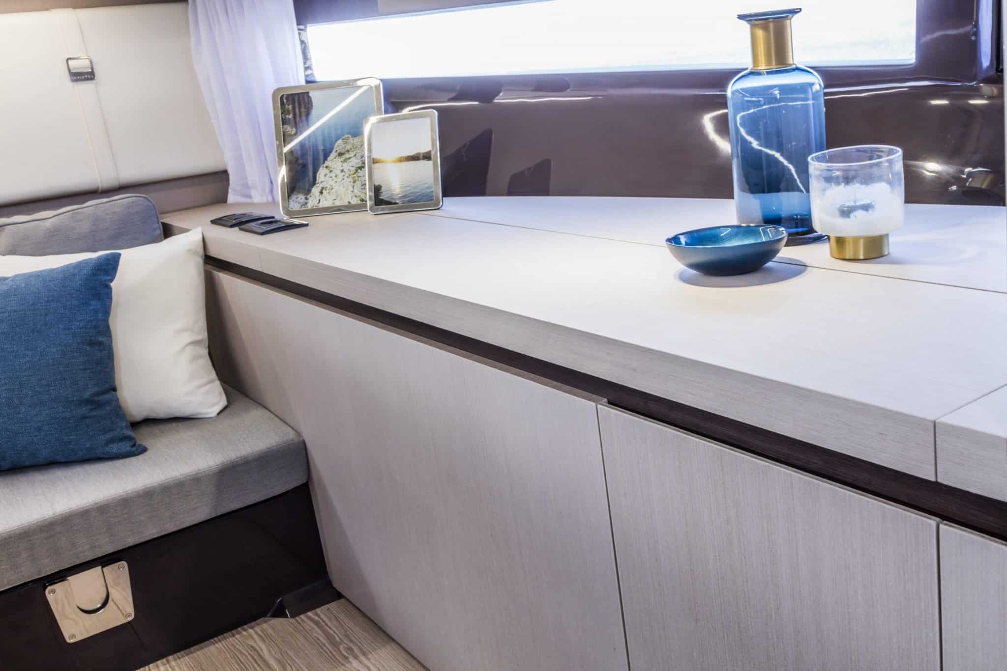 89bd6e92-097f-484a-bbf3-66276460f5bfINVICTUS(20)320GT-773-min