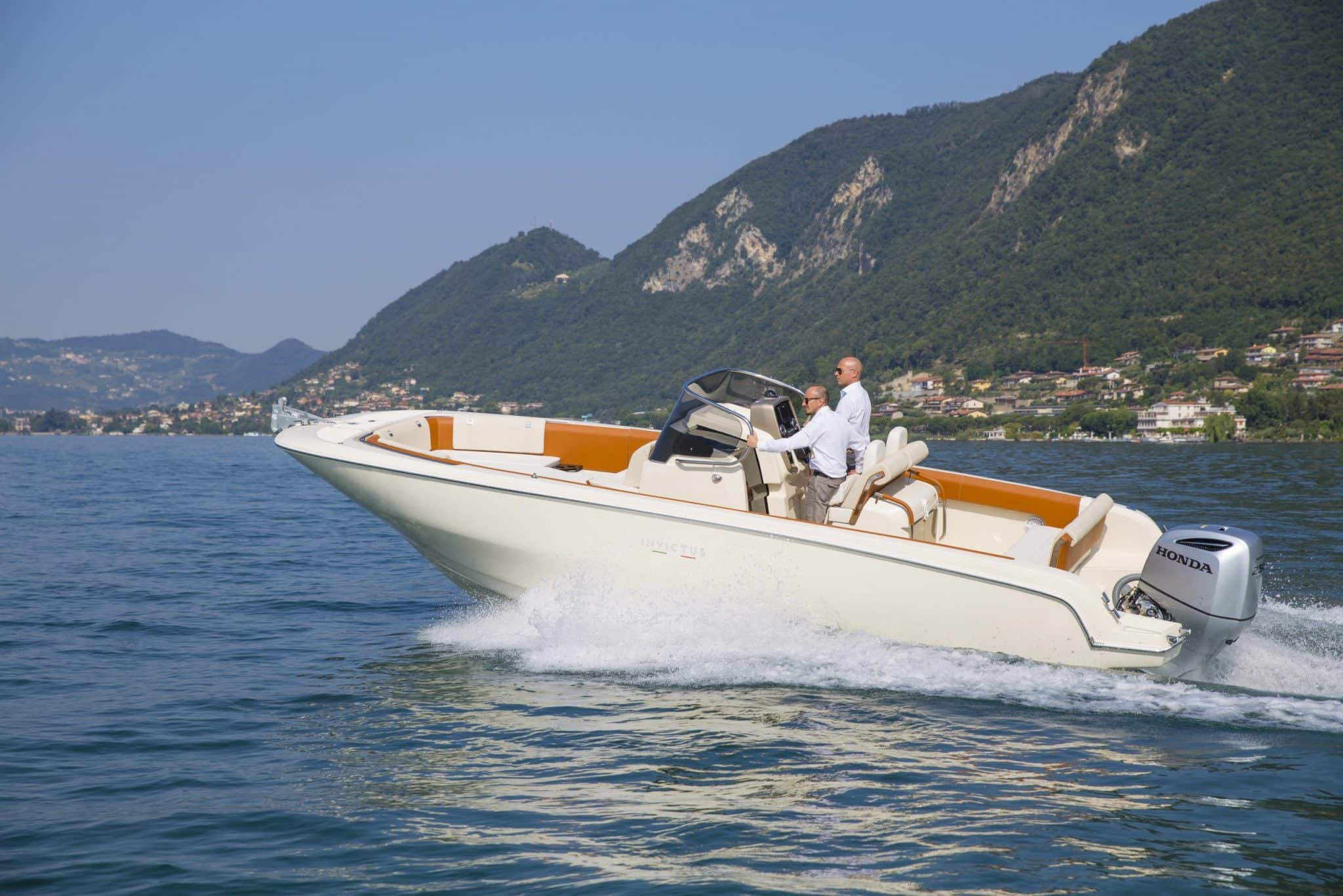 e525466d-f558-4c51-bd1f-94f14d3211da2Y2A6073