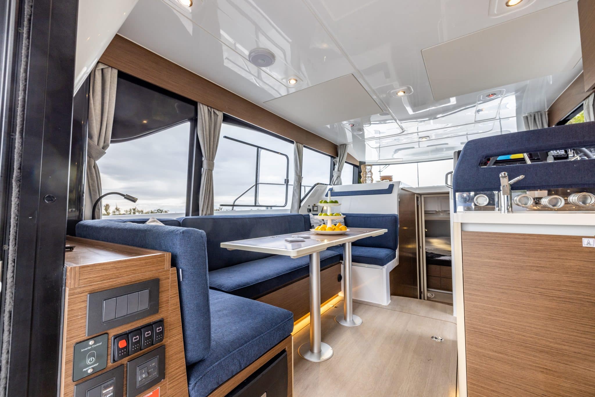 DELPHIA_11_FLYLOUNGE_IMAGE_INTERIOR_NETHERLANDS_15