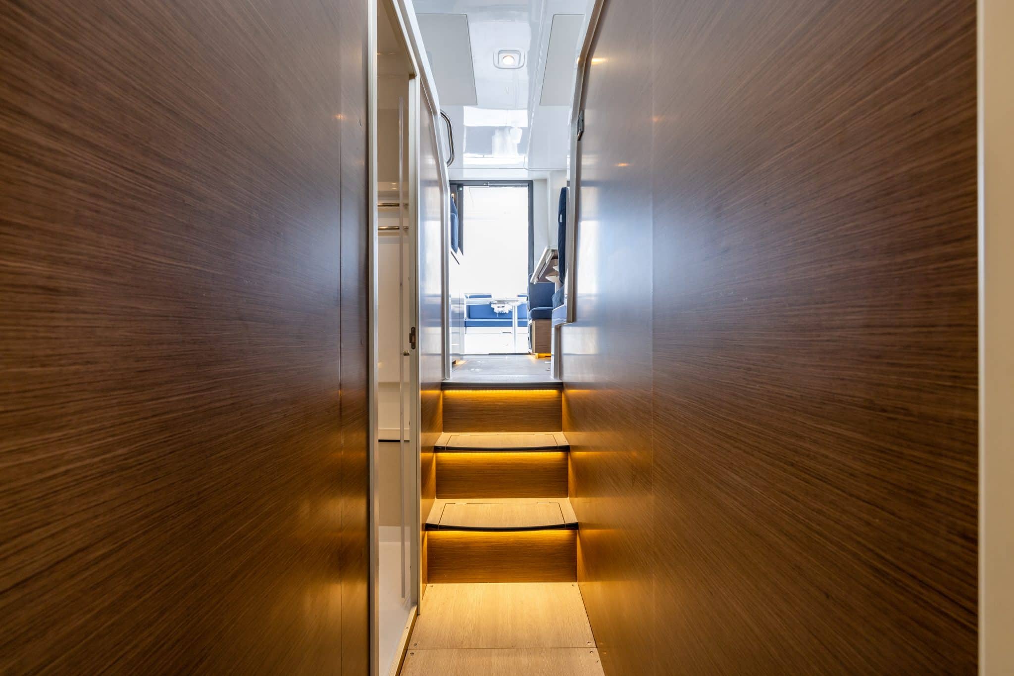 DELPHIA_11_FLYLOUNGE_IMAGE_INTERIOR_NETHERLANDS_16